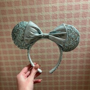 Arandale aqua Minnie Mouse ears baby blue sequin ears